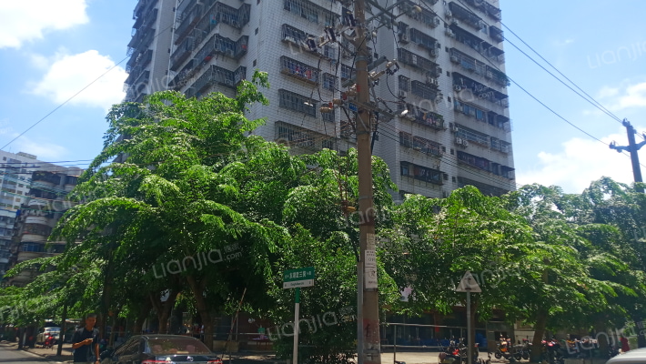 龙福大厦外景图