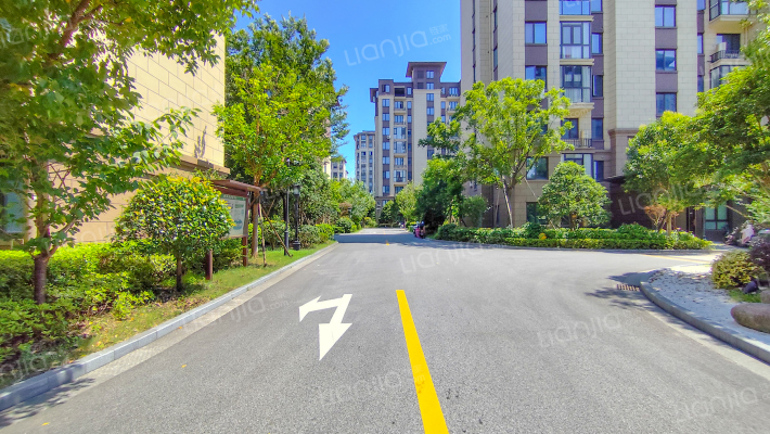 水岸名邸外景图