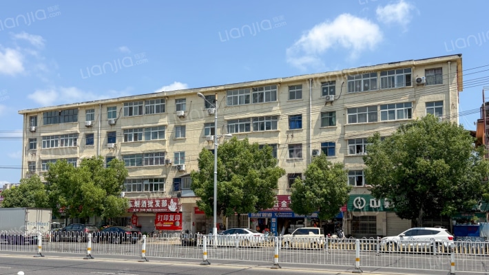 驻马店市公路工程开发有限公司家属院外景图