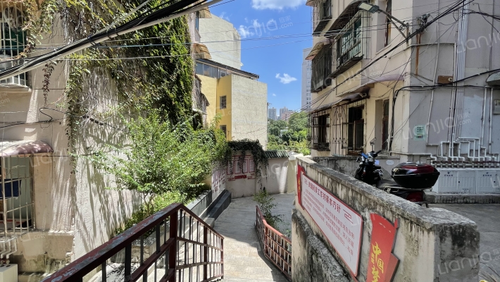 岑家花园外景图