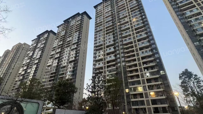 鑫海桃李春晖外景图