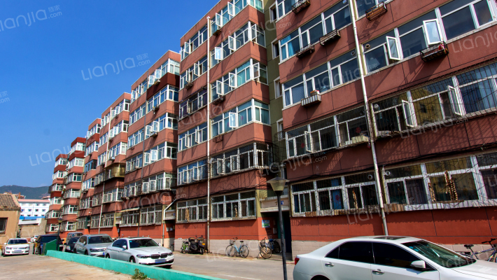 西河苑小区外景图