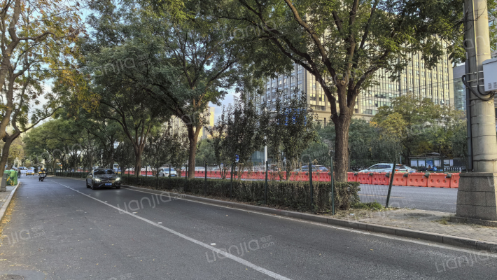 仓南胡同14号院外景图