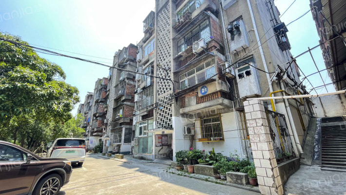 市政家属院外景图