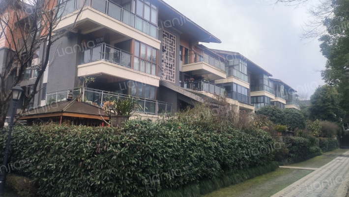 青城365南院外景图