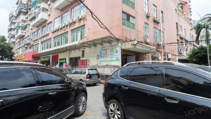 思东商厦外景图