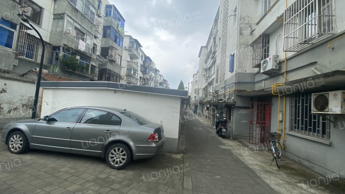 颜港北村一区外景图