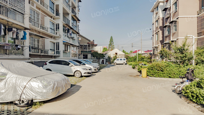 南漪路八十五号院外景图