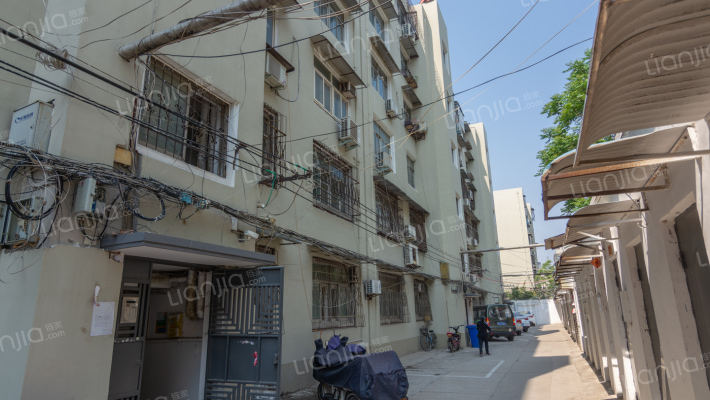 西坡街税务局外景图