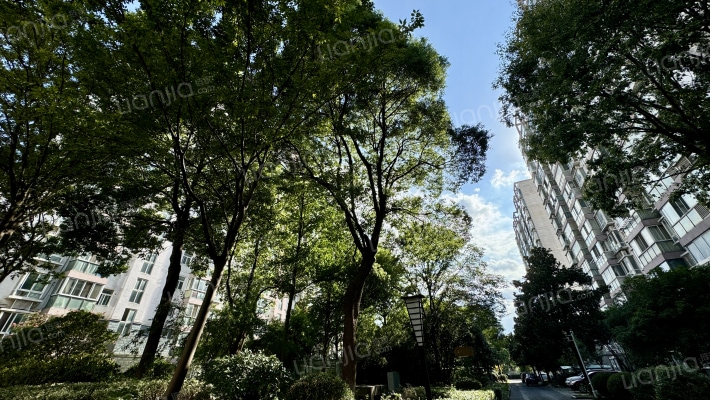 上海花园一期外景图