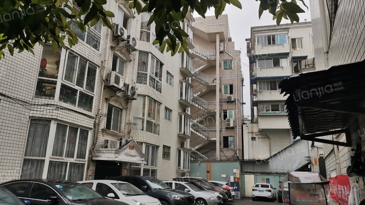 金强商务公寓外景图