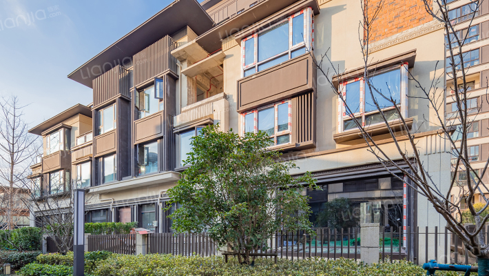 湖山源著外景图