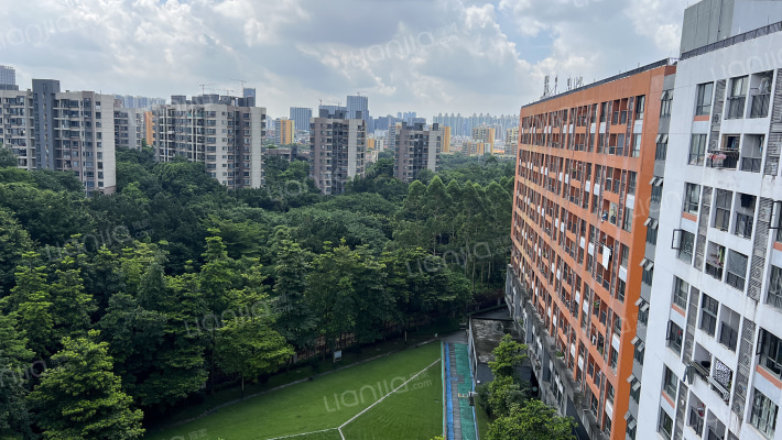 万科爱地住宅区外景图