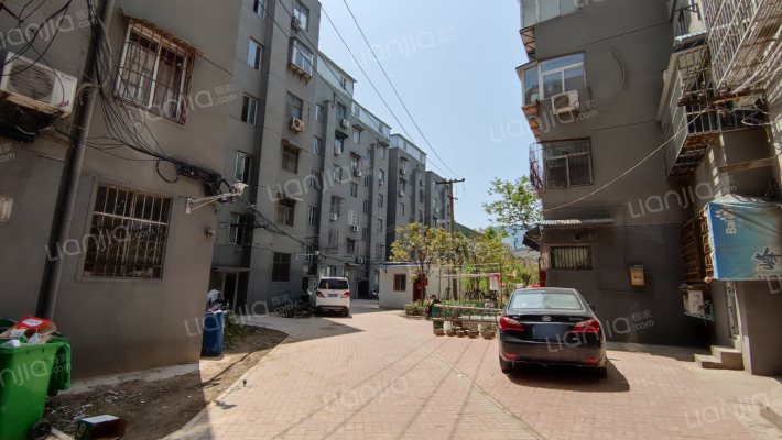 西大街小区外景图