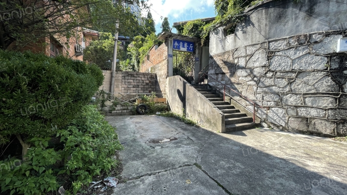宅吉路185号外景图