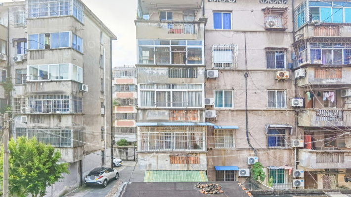 砖桥街254号外景图