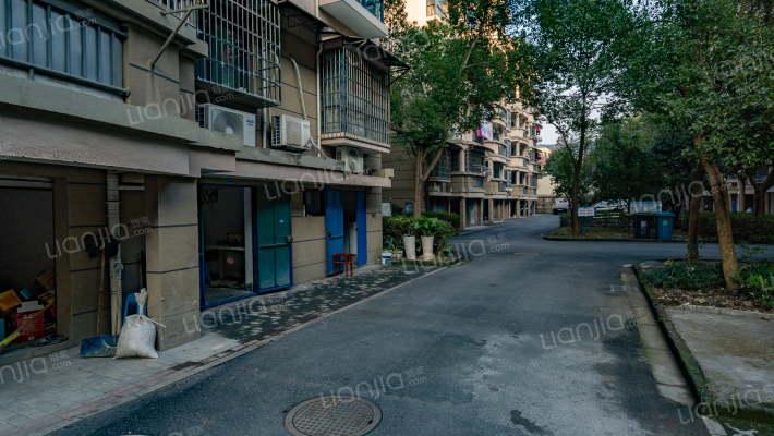 若耶人家外景图