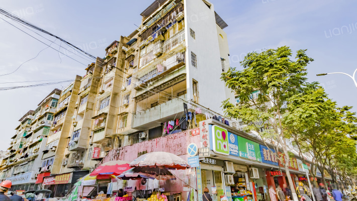 带湖路农贸市场外景图