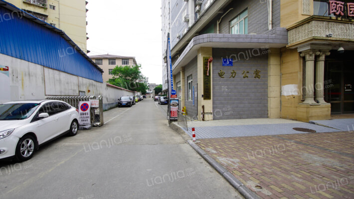 电力公寓外景图