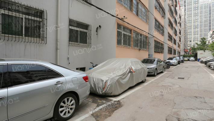 出版社小区外景图