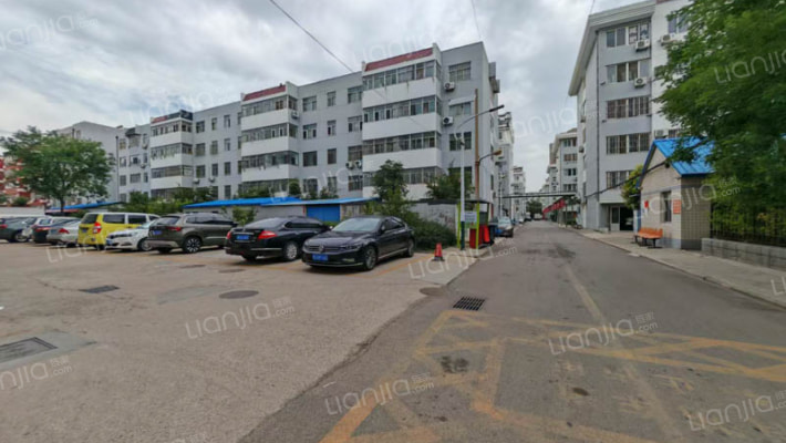 逸嘉苑小区外景图