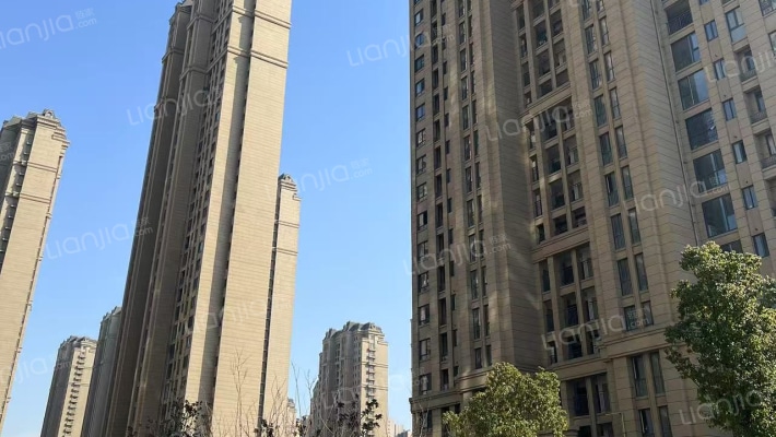 高铁西区外景图