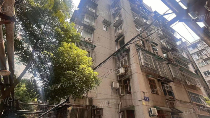 江汉北路建银小区外景图