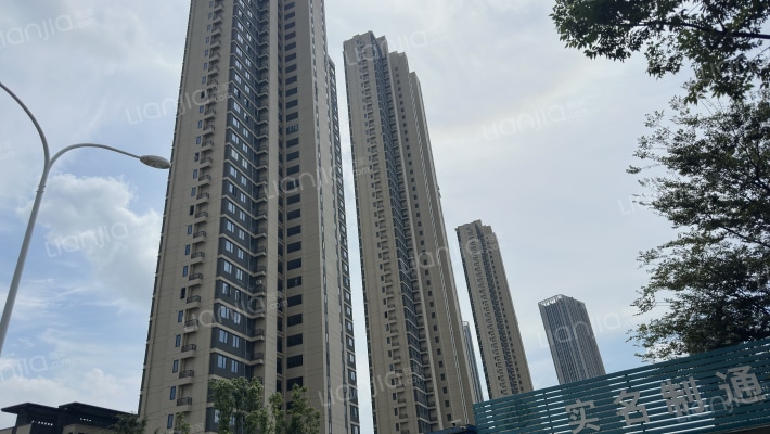 弘阳天玺尚院外景图