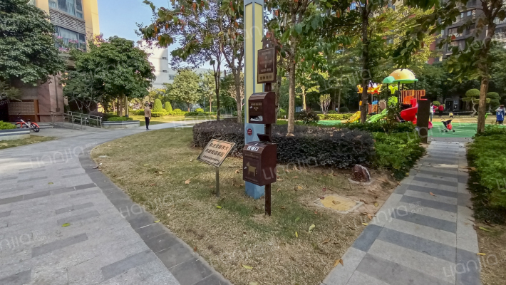 中粮凤凰里外景图