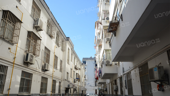 改装厂宿舍外景图