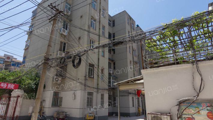 育新街19号院外景图