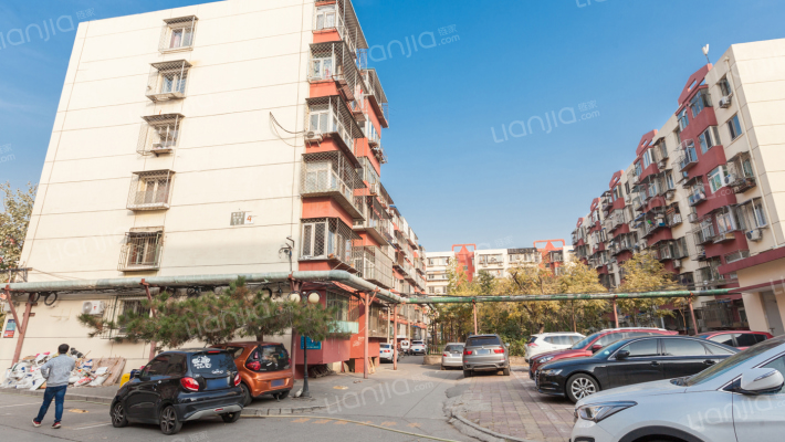 新华街四里外景图