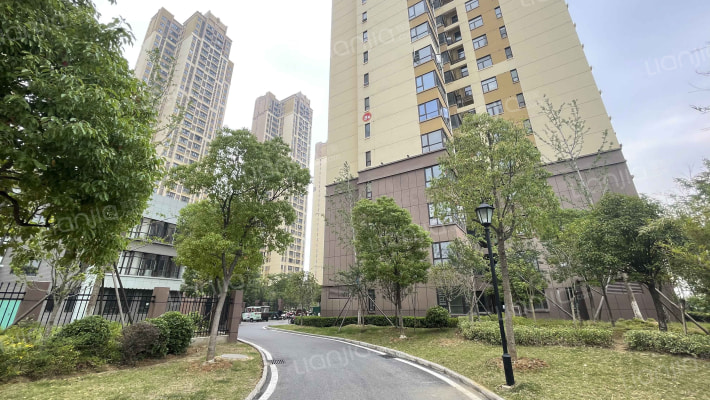 洪山滨江府外景图