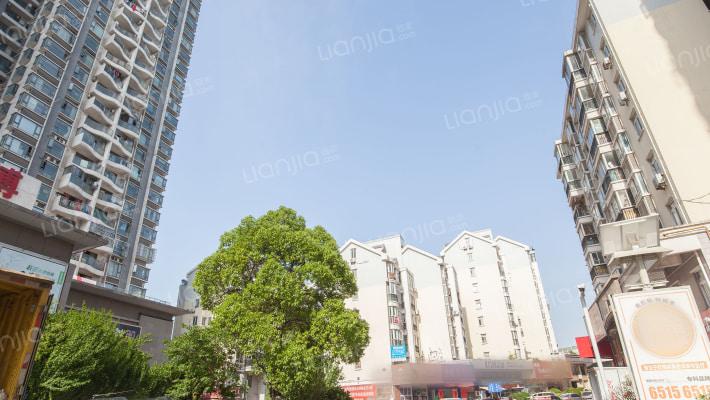 黄金广场外景图