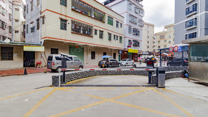 昕景华府外景图