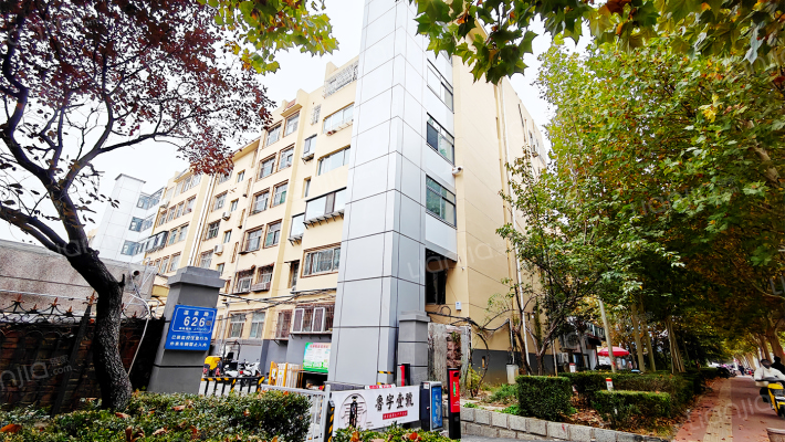 泰安市税务局宿舍外景图