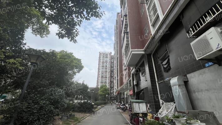 水岸公馆外景图