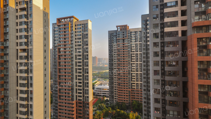 泰宏建业国际城9号院外景图