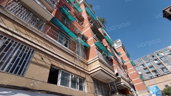 丽景公寓外景图