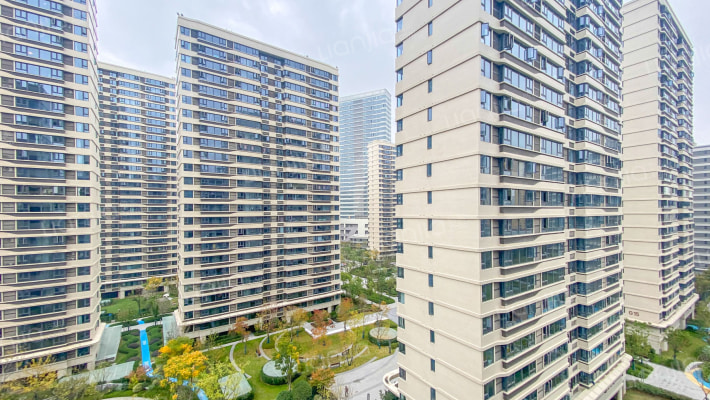 旭辉翡翠江来外景图