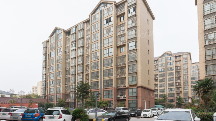 邮政公寓外景图