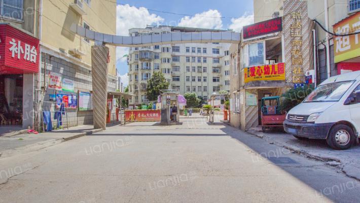 锦绣江南花园社区外景图