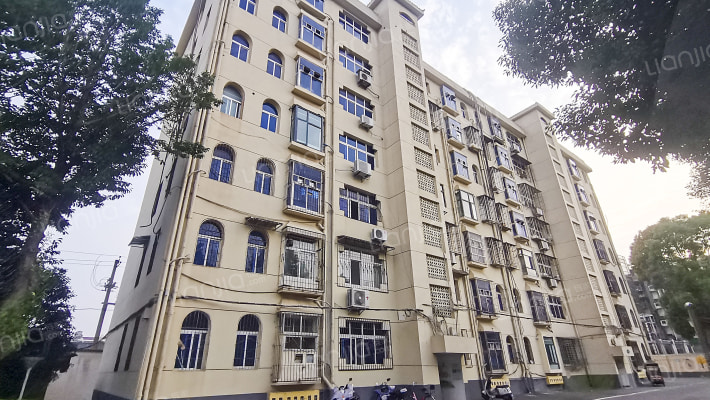 襄州区审计局家属院外景图