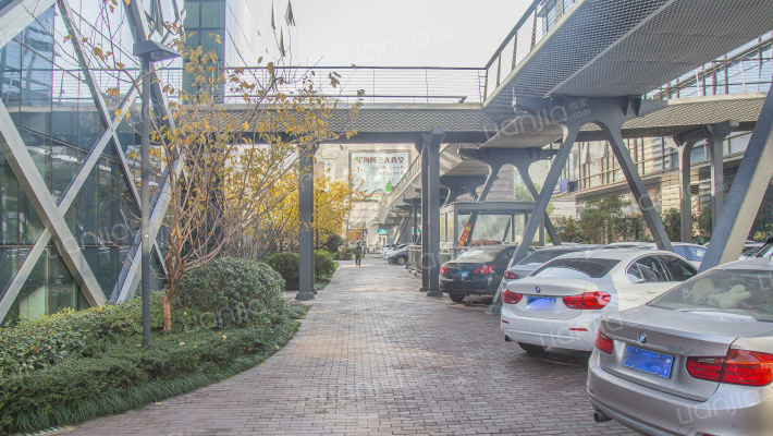 海运大厦外景图