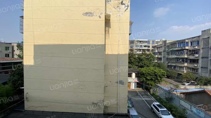 白衣下街76号外景图