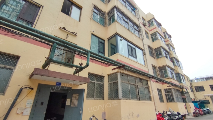 十六里河镇东河村女儿楼外景图