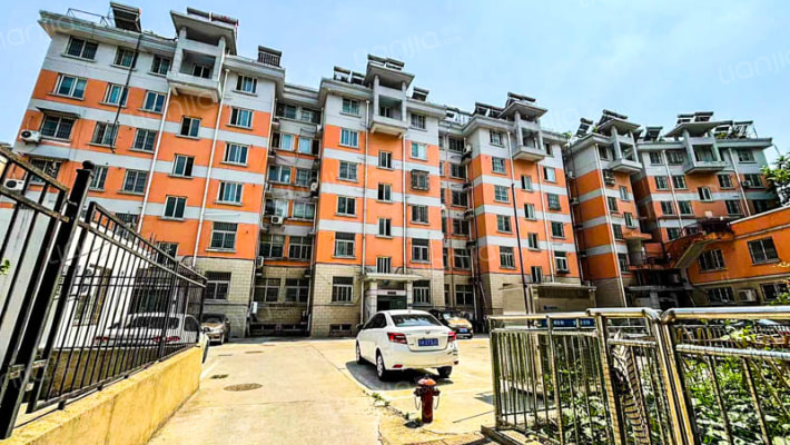 华都公寓外景图