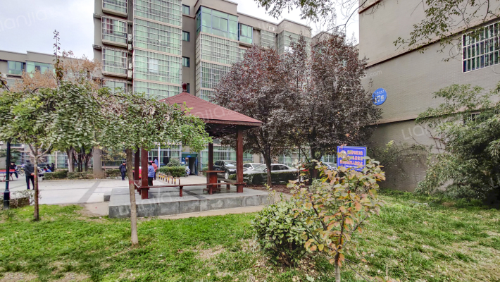 水晶郦城外景图