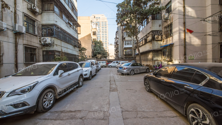 丰产路92号院外景图