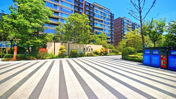 溪西云境外景图